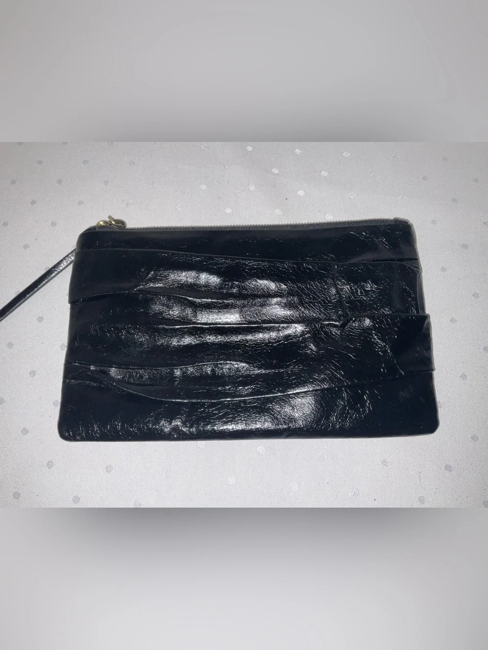 HOBO INTERNATIONAL WAVER BLACK LEATHER  CLUTCH WRISTLET PULL OUT STRAP - NEW